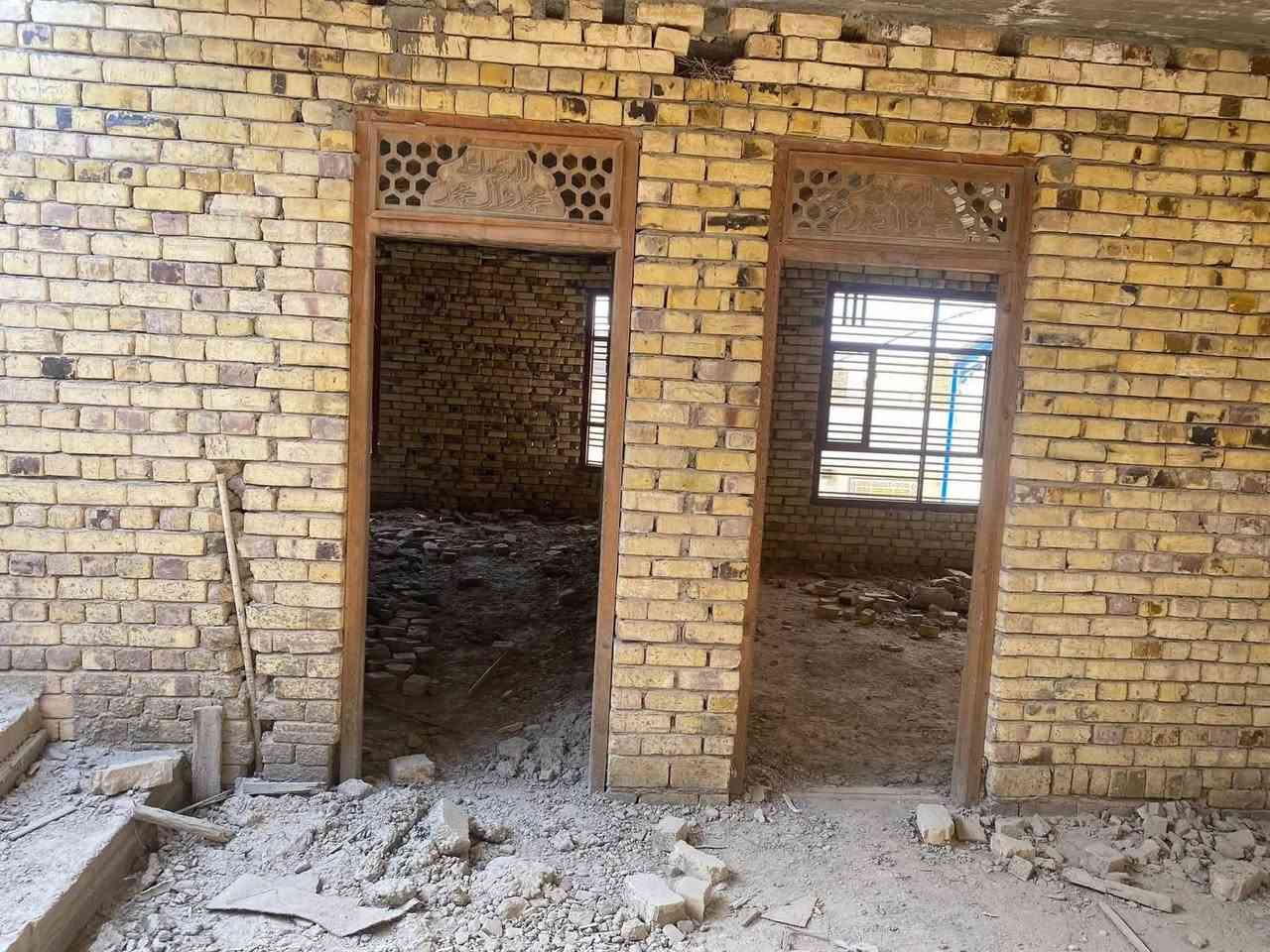 �✨ هيكل سكني مميز للبيع – مساحة 200م – طابقين

طابو زراعي سند 25 

📍 الموقع: التقيّة الثالثة
🚗 يبعد 50 متر فقط عن الشارع العام
📐 المساحة: 200 متر
🏗️ نوع العقار: هيكل طابقين جاهز للإكمال

💎 
المواصفات:

 • 6 غرف نوم 
 • صالة واسعة
 • استقبال
 • مطبخ
 • مجمع صحيات
 • تصميم مناسب للسكن العائلي أو الاستثمار

⭐ 
مميزات العقار:

 • موقع قريب جداً من الشارع العام
 • 
 • منطقة هادئة وقريبة من الخدمات

📞 
للاستفسار والتواصل:

***********
