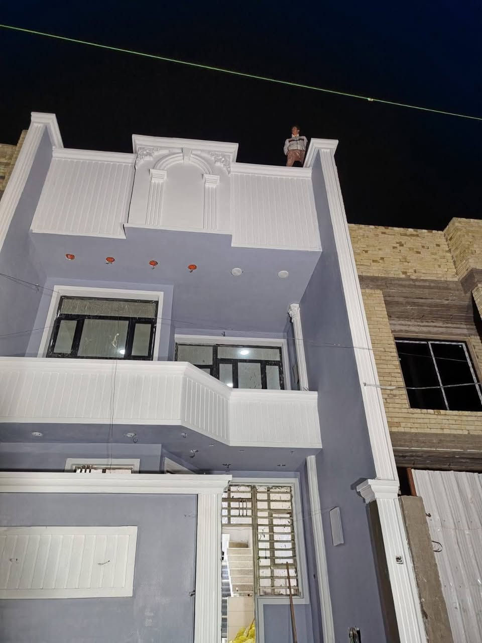 يوجد كادر لعمل الواجهيات والبخ والصبغ والطلس والنثر 

من الرمادي وعملنا داخل الانبار وبغداد

نعمل بنضام الكرسته والعمل او العمل فقط 

للاستفسار خاص او الاتصال ع الرقم ***********
