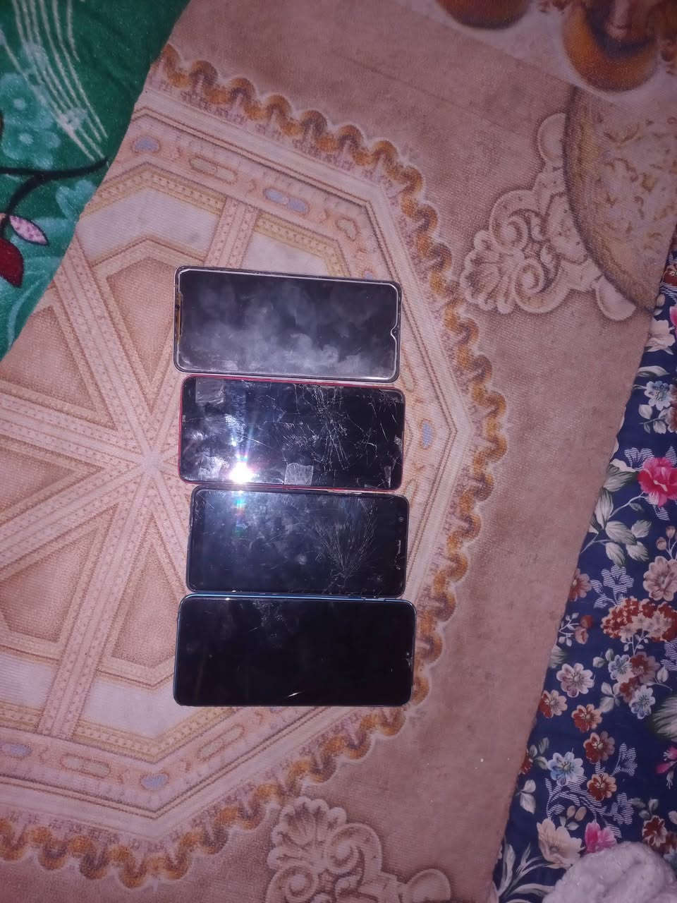 سلام عليكم عندي اجهزه ذني
للبيع او مراوس 

الأجهزة عطلهن بس شاشه فقط 

مكاني بغداد ا


**إذا كنت صاحب هذا الإعلان وتريد حذفه لأي سبب، رجاءا أرسل رسالة إلى الدعم الفني**