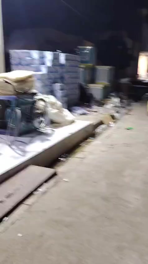 مول للبيع يتكون من طابقين الوارد الشهري مليونين ونص المساحة 200م  نضام طاقة شمسية السعر 500 العنوان حي سومر للاستفسار اكثر الاتصال على الرقم ***********
