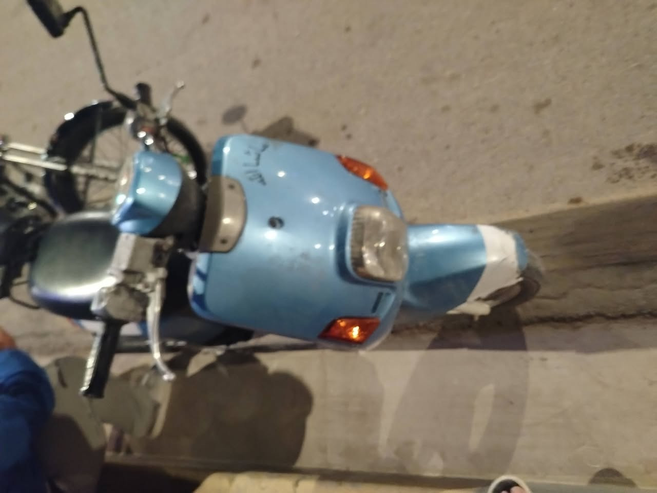 السلام عليكم ماكس بوليس لبيع دراجه خير من الله مكينه  ما مفتوحه كهربايات شغاله السعر 750وبيه مجال
***********
