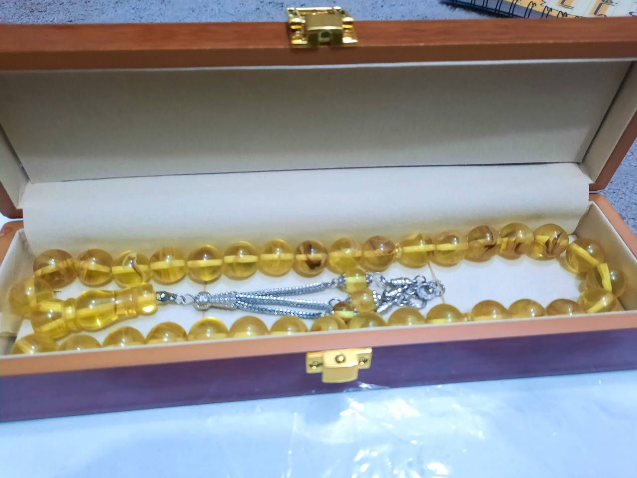 سبحة كهرب الوزن ٤٥ غرام ٣٣ حبة السعر ٤٠ ألف مع البوكس للتواصل المراسلة على الخاص


**إذا كنت صاحب هذا الإعلان وتريد حذفه لأي سبب، رجاءا أرسل رسالة إلى الدعم الفني**