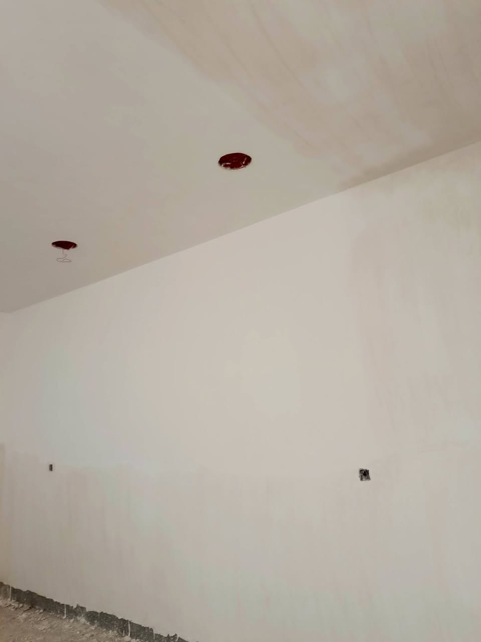 سلام عليكم دار للبيع زعفرانيه بدايه الأربع شوارع بضهر ابو علي منزليه مقابل مو الحامد ثلاث طوابق بناء حديث بعده ما مسكون باقيله الارضيه وشبابيك فقط  للاستفسار  ***********
