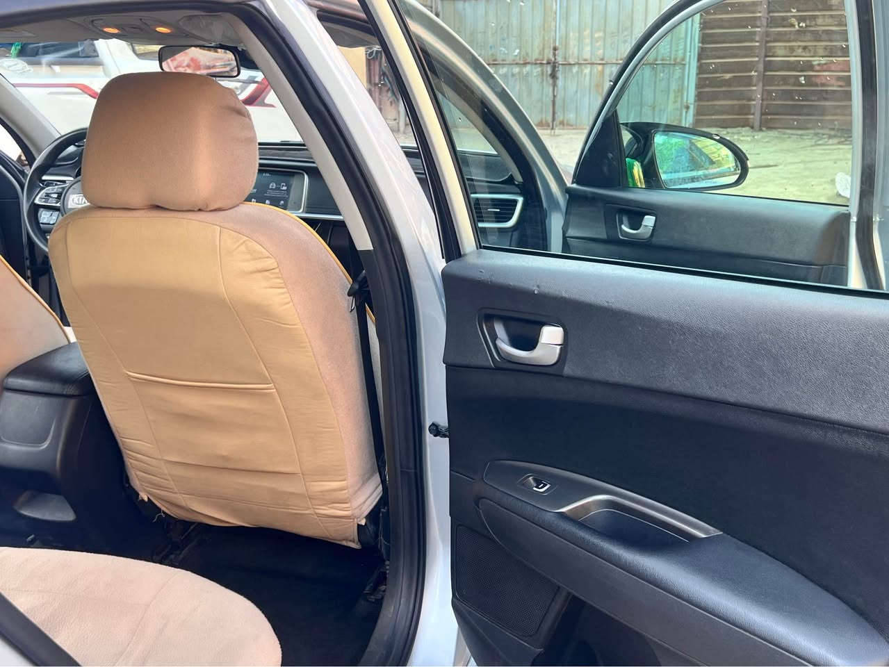 سلام عليكم
للبيع سيارة اوبتما 2019 وارد امريكي 
رقم اربيل وكالة تحويل بخدمتك
شاشه كبير لمس ✅
كامره دواره ✅
تحكم جهتين ✅
 مثبت سرعه ✅
تحديد مسار✅
مانع نزلاق ✅
 حساسات خلفي+ جانبي
شاحن UDB✅
منفذ AUX 
شاير مري ✅
مكينه وكير+حداديه=كفاله 
 تخم تاير جديد جواها 
حجم محرك2400 GDi
السيارة مال عائله تاخذه ما تصرف اي شي عليها 
مكاني  الناصريه /الشطرة 
سعر155 وبي مجال قليل جداً 
الاستفسار*********** واتساب 🟢.
السياره بدون حادث وصبغ وتبديل كفاله عامه 
فقط ضررها من امريكا الدعامية الامامية
ادخل ع السونار وشوف
السياره ماشية 68 البصرة, العراق
