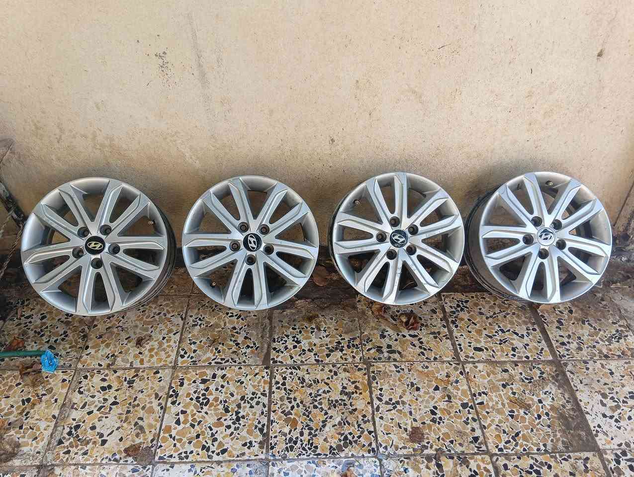 ويل البيع السعر 300وبي مجال
***********
