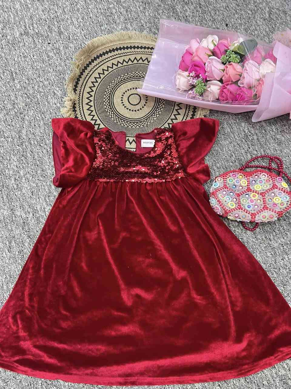 تألقي انتي وصغيرتك مع ملكة ستور
خامة كويتي درجة اولى قماش ثلج ولا غلطة  
فحص قبل استلام ؛ 
اسعار مذكورة في الصفحة
يتوفر توصيل نجف ٣ محافظات ٥ 

#هام #اطفال #اكسبلور #ملابس #فساتين


**إذا كنت صاحب هذا الإعلان وتريد حذفه لأي سبب، رجاءا أرسل رسالة إلى الدعم الفني**