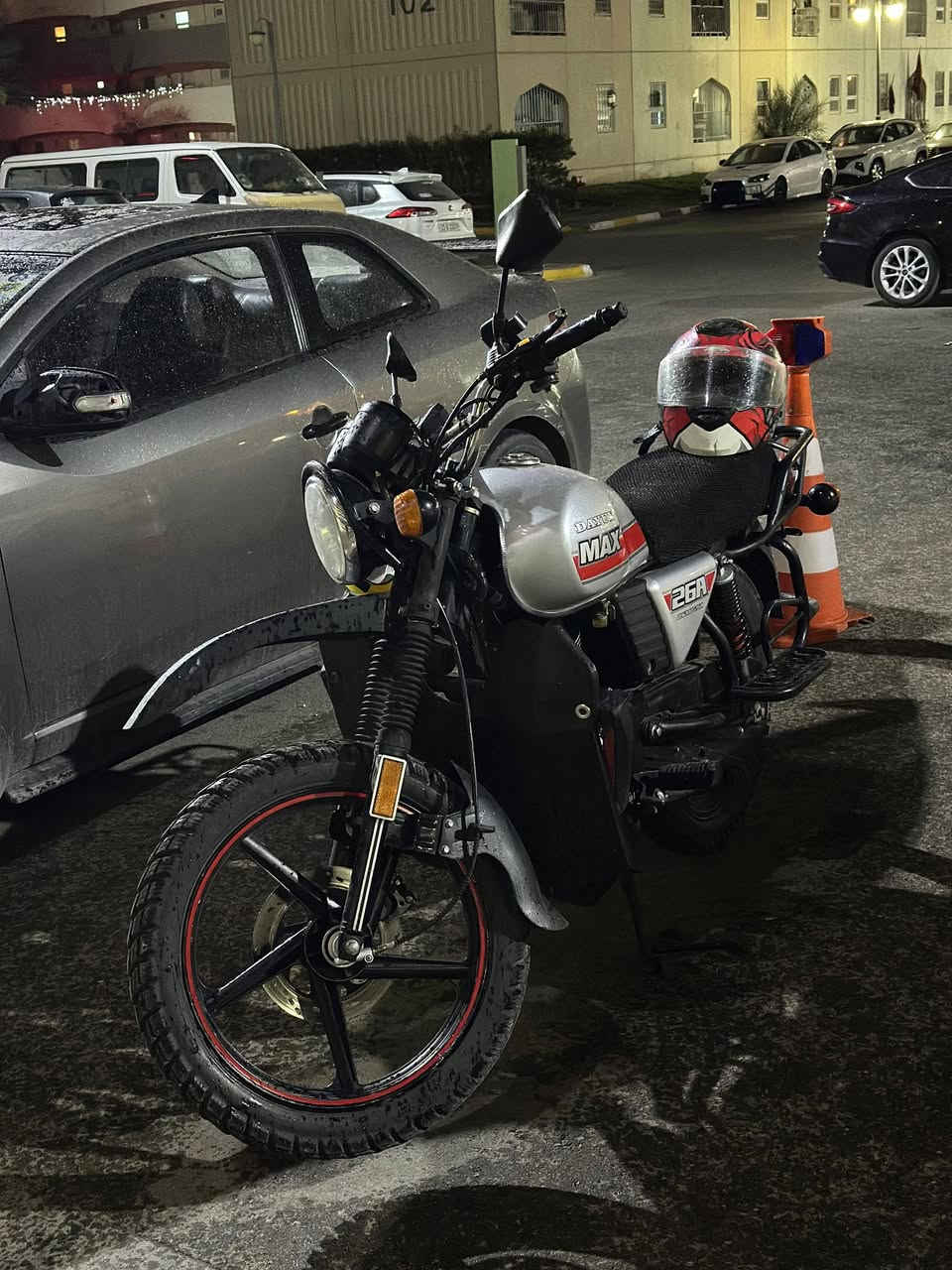 للبيع دايوان 2023مرقم  للبيع سعر 2250 مامشتغله دلفري نضافه شوف العين ***********
