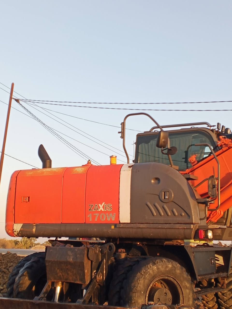 حفاره هيتاشي 2008 للبيع 
***********
