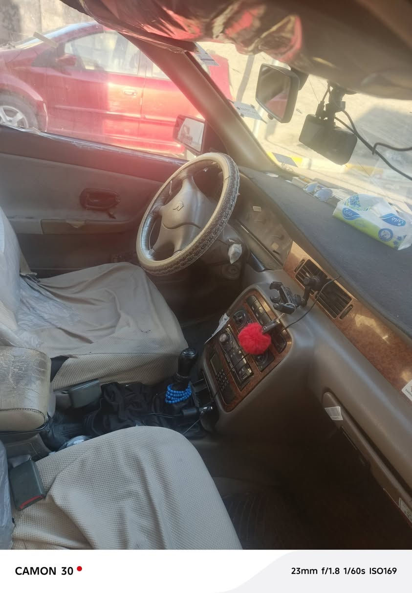 سمند 2012  بسمي  هزه  وسنويه لل ١٠   بيها ملاحضات بسيطه  دكمه ع بطانه باب سايق يده باب سايق  شاد داش كام حوادث   كير ومكينه كفاله   ضربه واضحه بصوره يم المازدا   سيارة ما تفشل مال شغل   مكانها بغداد حسينية اي نقص ينزل من سعرها  معروضه ب 38  ***********
