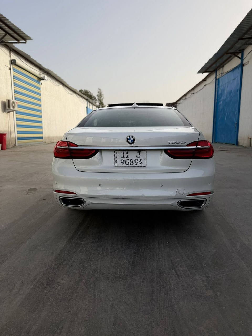 السلام عليكم
BMW 2019
حجم المحرك 4توين تيربو
وارد خليجي 
وكالت العروش 
المواصفات vvip
فول الفول شنو اليجي بالم بيه ميحتاج نذكرهن 
بجم عريض وباب طويل 
V6المحرك
اللون ابيض صدفي 
ماشيه 72000k
بيه شخوط بسيطه بالدعاميه الاماميه 
السياره كفاله عامه من كلشي
وعليه سيرفس عام كامل وما ناقصه اي شي
رقم بغداد الجديد
السعر345$ بيع او مراوس حسب الرغبه
للاستفسار ***********
الموقع بغداد الكاضميه چكوك
