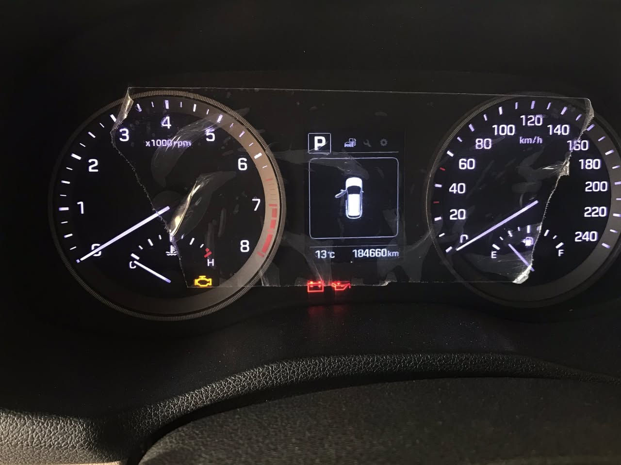 توكسان 2018 رقم بغداد 
السونار مرفق بالمنشور 
مكان السياره كربلاء قضاء الهنديه (طوريج)
رقم اتصال فقط : ***********
المواصفات 
-تحكم ستيرن جهتين
-شاشه 
-مري قابله للطي
-قطعتين تبريد 
-جلد 
-كامره 
-يدات نيكل
ماشية 184الف
