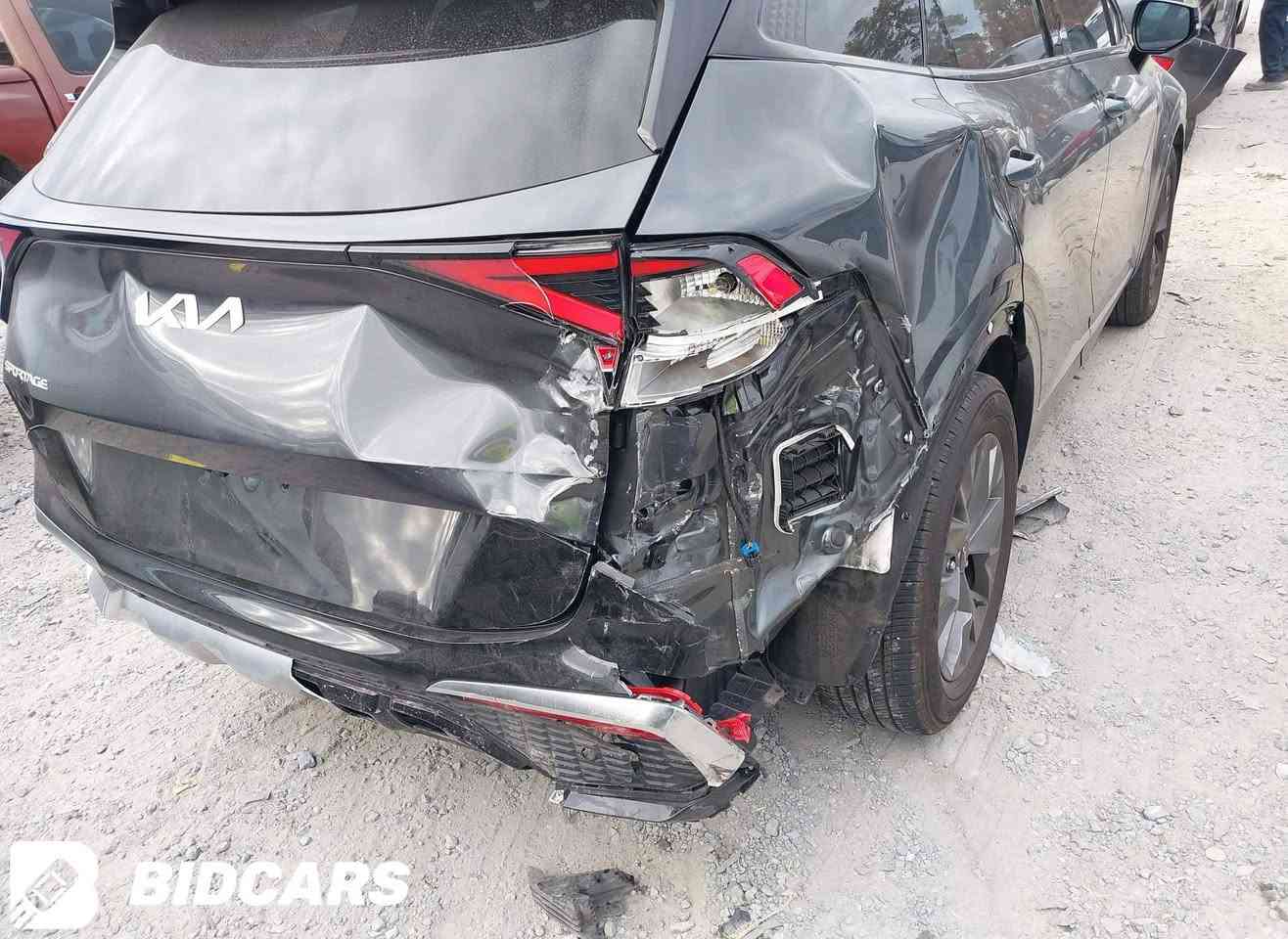 سلام عليكم كيا سبورتج مديل 2023
هاي صوره هيه وحادث وارد امريكي السعر ٢١٠ هذا رقم ***********
