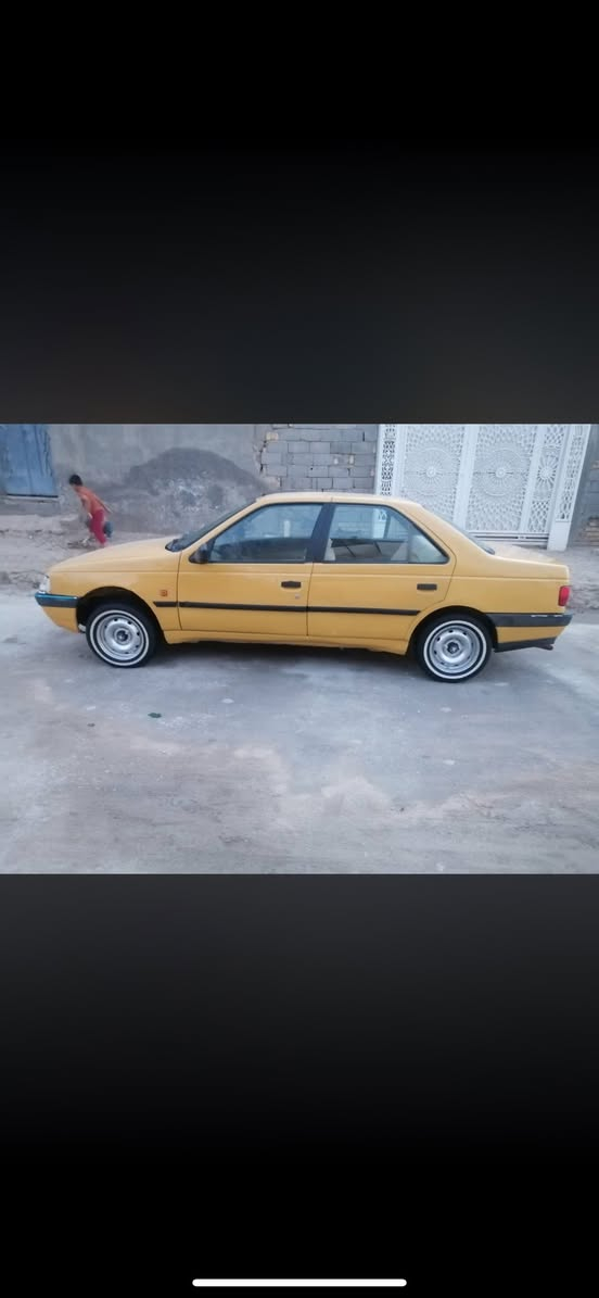 بيجو 450 موديل 2012 راعيها متوفي وبيها قاصر واحد مبدل مشط ستيرن وباور باتري تايرات صدر 90‎%‎لايتات جدد بكلايتات جدد كلشي شغال بس الكلج 50‎%‎ بس عادي تمشي وين ما جان يعني بمكان ما تمشي 120 تمشي 115 (هاف) مكانها واسط الزبيديه وسعرها 18 وبي مجال قليل ***********
