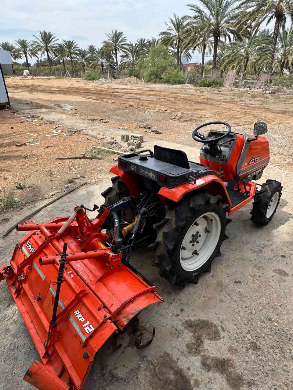 كابوته ياباني A -19
مشتغله 286ساعه فقط 
دخول جديد
 محرك ٣سلندر 
دبل اكسل
 ملحقات رفاس فقط 
ممشتغله داخل العراق ولا متر
 على وضع الشركه
 ممفتوح ولا امصلح بيها اي شي 
النضافه واضحه بل صور او اجدد من الصور 

للاستفسار اكثر

***********

السعر(٤٠ورقه)

العنوان بابل
