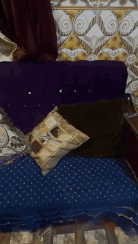 قنفات نضيفات للبيع بسعر 300 الف و بيهن مجال للشراي للتواصل 07806148600