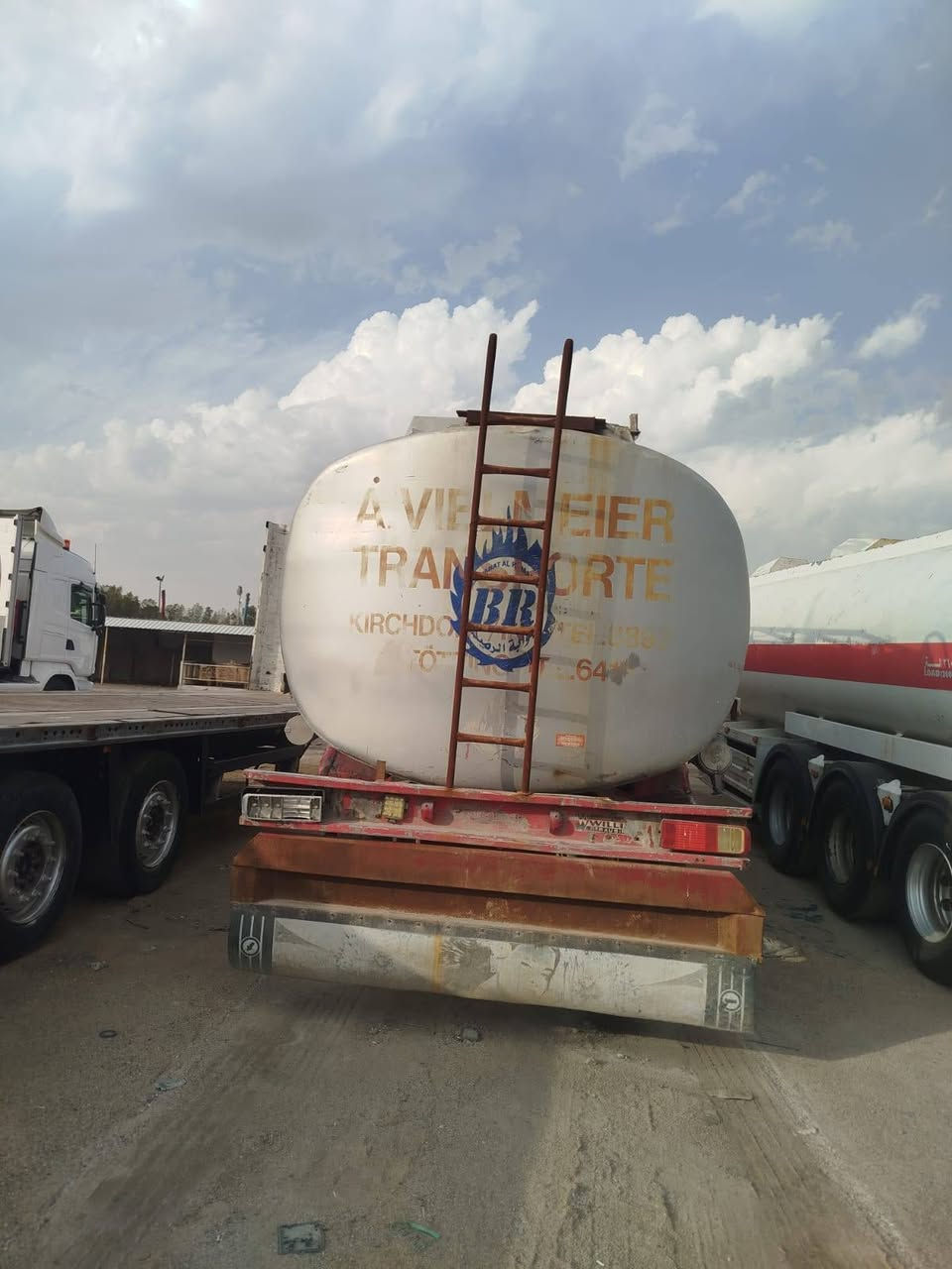 صهريج مياه فافون 36طن ثلاث دناكير سبرنك لعاب ابلادي الاستفسار اتصلمكان البصرة زبير ***********
