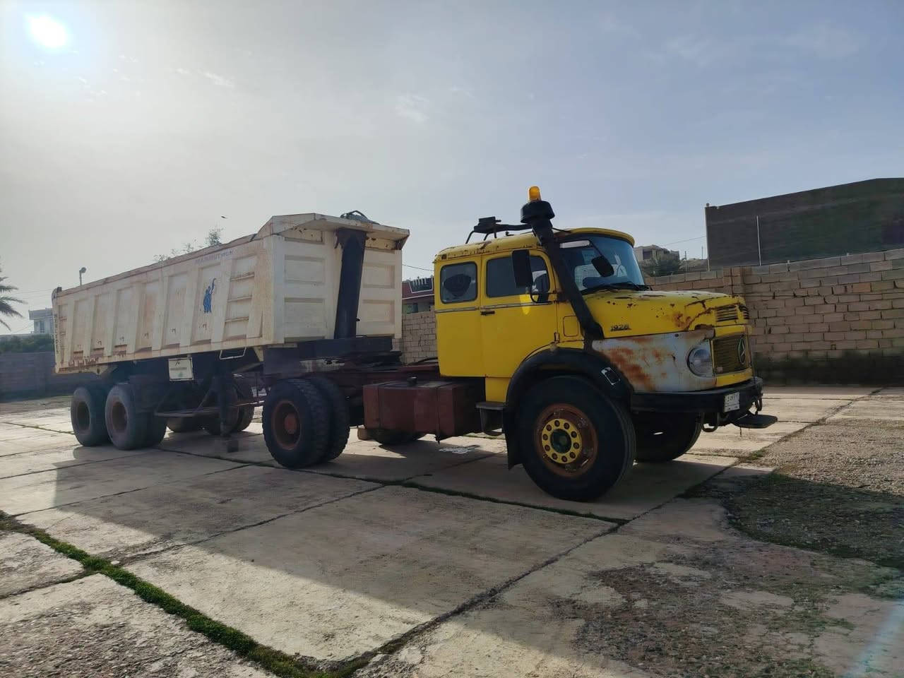 السلام عليكم قجمه راس وعربانه لبيع موديل 81 سوبر كير ١١١تخم تاير جاهزه تريد راس وعربانه تريد بس راس رقم بغداد مشروع وطني تحويل مباشر الفلوجه معرض السلمان ***********ابوديمه
*********** ابواحمد
