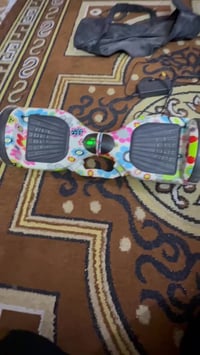 سكوتر للبيع كامل ابلوتوث يوجد توصيل ٠٧٧٣٧٣٢٧٦٥٠