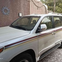 لاندكروز GXR • ٢٠١٥ • ١٦٠ ألف كم