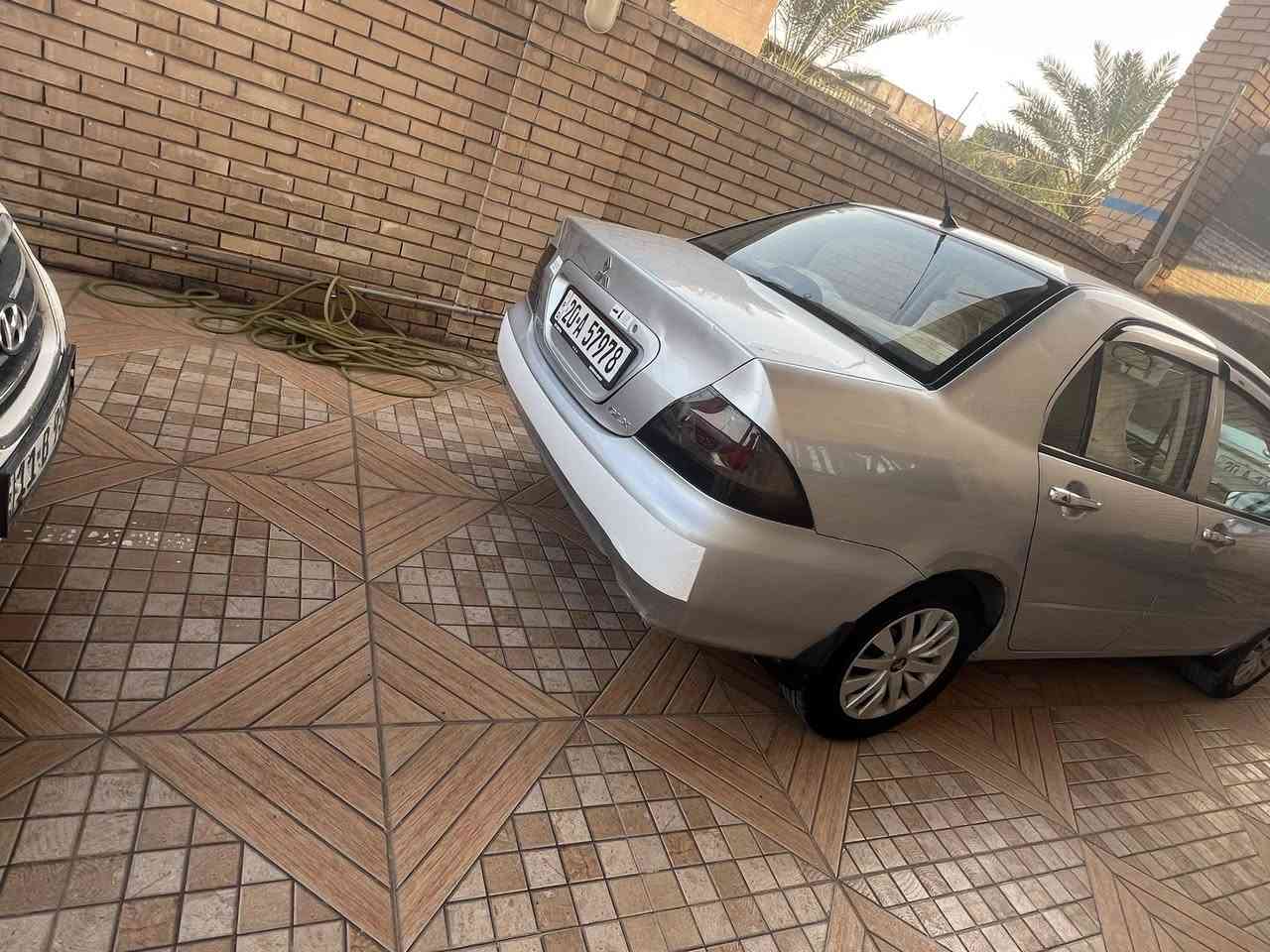 السلام عليكم لنسر 2010  محسن سنويه رقم جديد السونار امامك بدون اي دواخل  تخم تاير جديد حديديه كير مكينه خير من الله مكينه كبيره لاصرف لابخار 
دخل اصفر السعر 73$ المكان ديالى 
*********** شرط التراي تقنع
