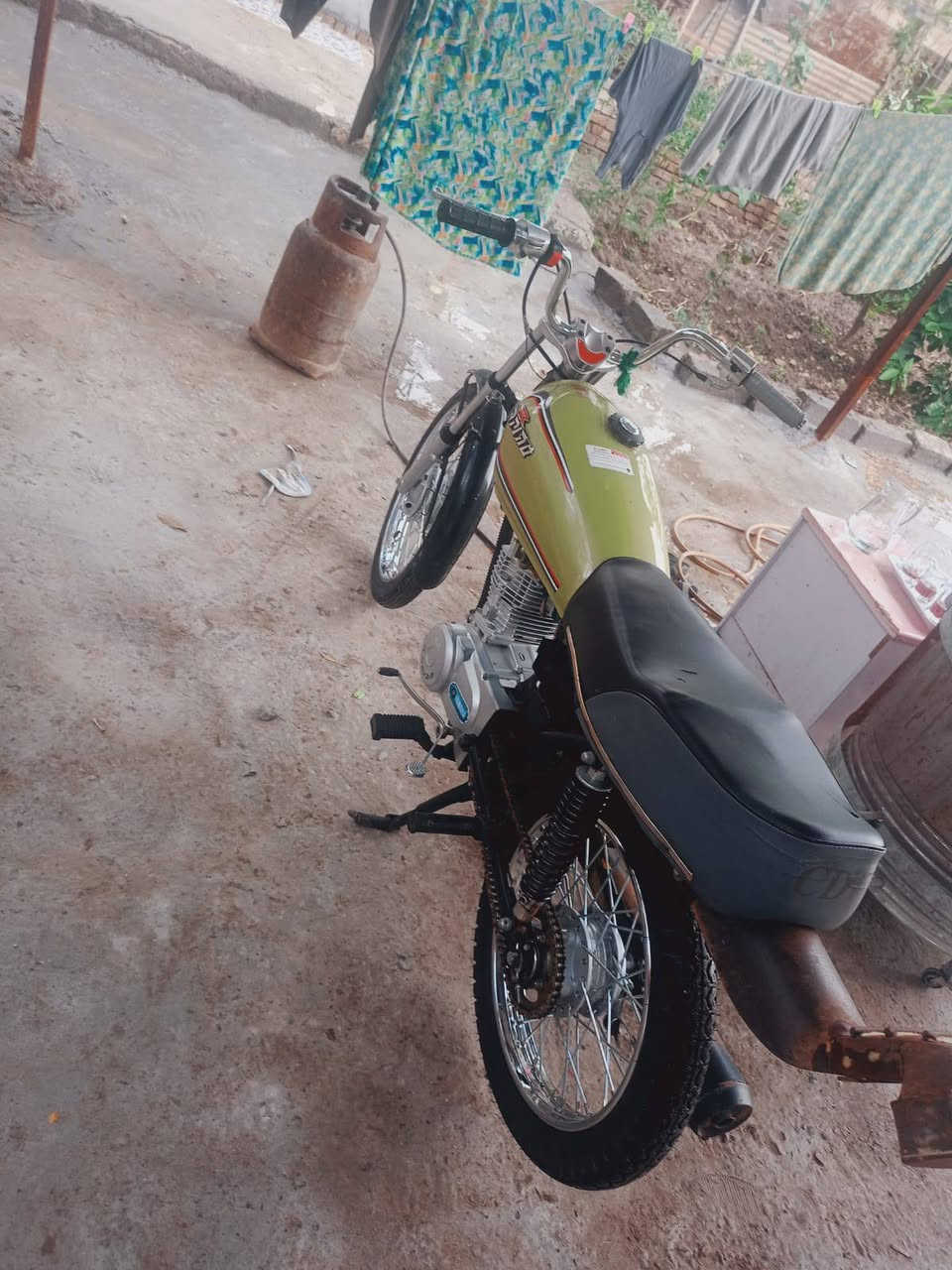 ماطور للبيع 
مكينه رابيدو ٢٣ وتعمريه ٢٥ ماطور معايزه بس صلانصه طاكه اطلع صوت مكفول من كلشي كلك كلك كلك ماطور وعلي كله جديد مكينه مبدل بيها ولفات ماطور مكاني كربلاء طوريج  سعره ٥٥٠ وبي مجال راسلني ال شراي بيك خير وتدلل  حافضه مال زنجيل هم ويا جديده مصبوغه اسود


**إذا كنت صاحب هذا الإعلان وتريد حذفه لأي سبب، رجاءا أرسل رسالة إلى الدعم الفني**