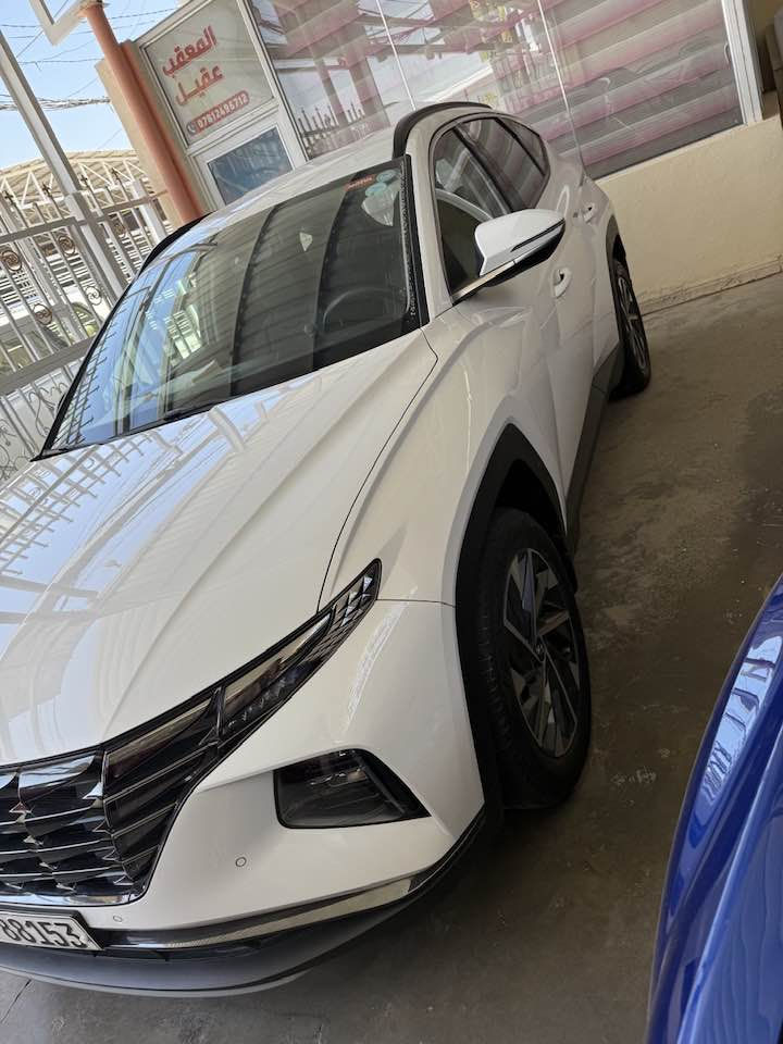 توكسان موديل 2024 
رقم اربيل باسم شركه 

السياره كفاله عامه عدا ملاحظه بسيطه موضوحه بلسونار 

بصمه
مكينه 2000
لايت زنون
شاحن وايرليس
كراسي كهرباء
شاشه ديجيتال
تشغيل عن بعد
بصمات عدد 2
كامره امامي خلفي
حساسات دبل
كراسي داخل ابيض
تبريد قطعتين

للاستفسار الاتصال 
***********
