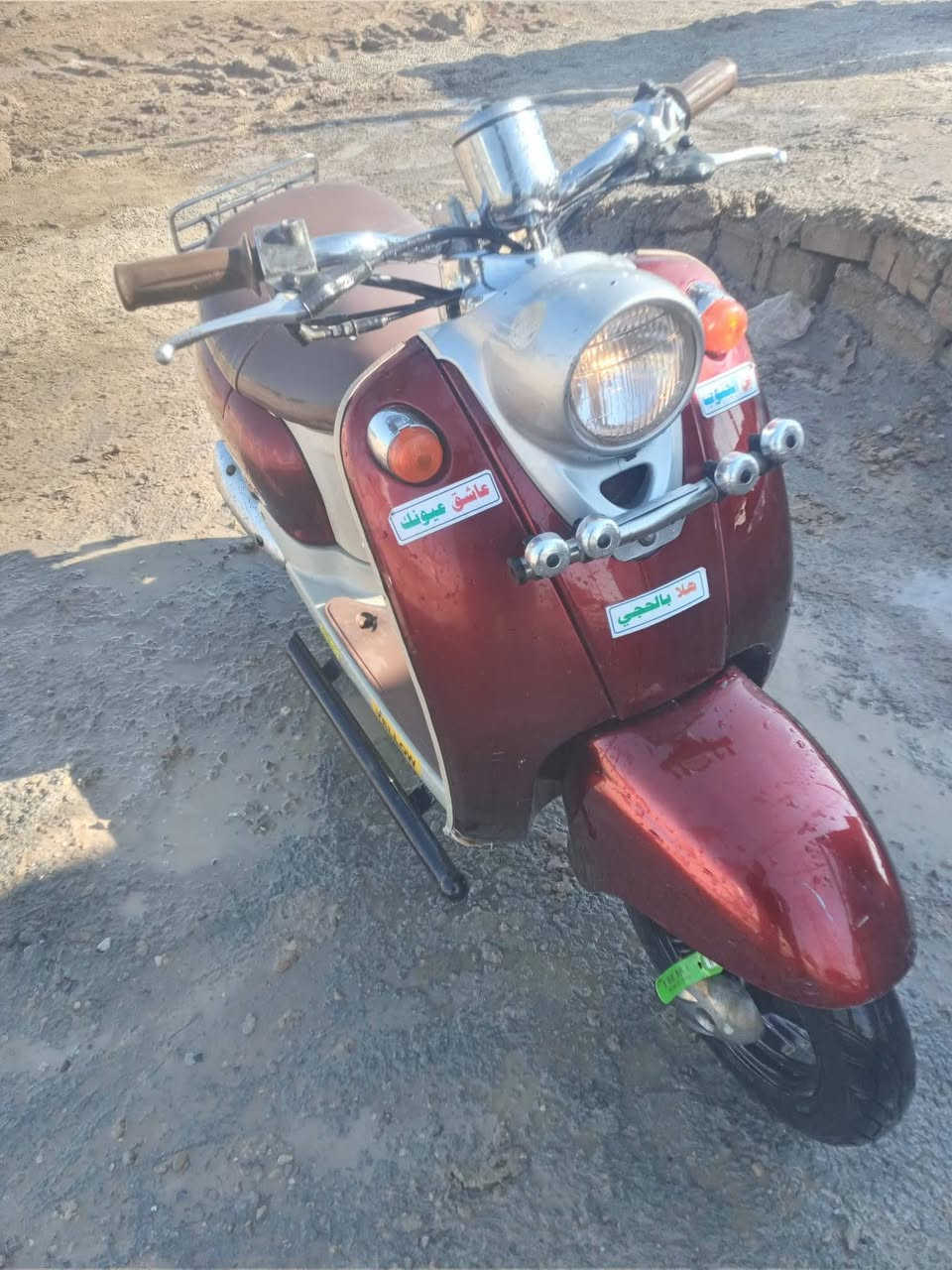 سلام عليكم دراجه عبد الحليم دراجه حلوه مكينه ناعمه سلف شغال باتري جديد كهربائيات  شغاله فقط بس الاشاير عوزهن كتف سعر 275 ***********
