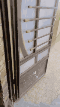 ارخص مشتمل بالاعظمية غرفتين وصالة وخدمات قرب مقبرة الملك داخل قيصرية الايجار 400 عائلة صغيرة 
***********
