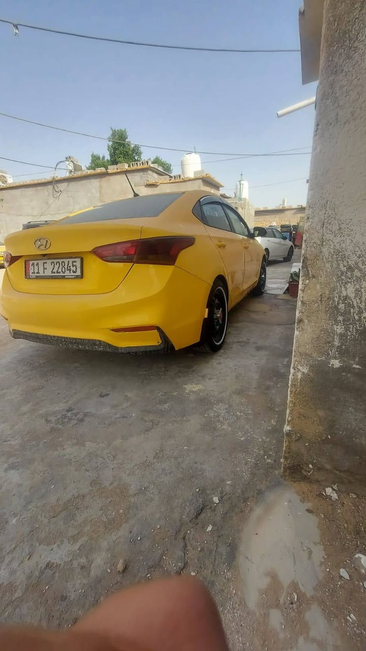 السلام عليكم سياره اكسنت مديل2018وارد امريكي ضربتهه بجم وتجي تفحص وشوف محرك جيتي صبغه جديده تخم تاير جديد خط ابيض تبريد تدفهه شغالات بيع او مراوس بسياره احدث رقم نكليزي بسمي مكاني البصره السعر95$وبيهه مجال ***********

