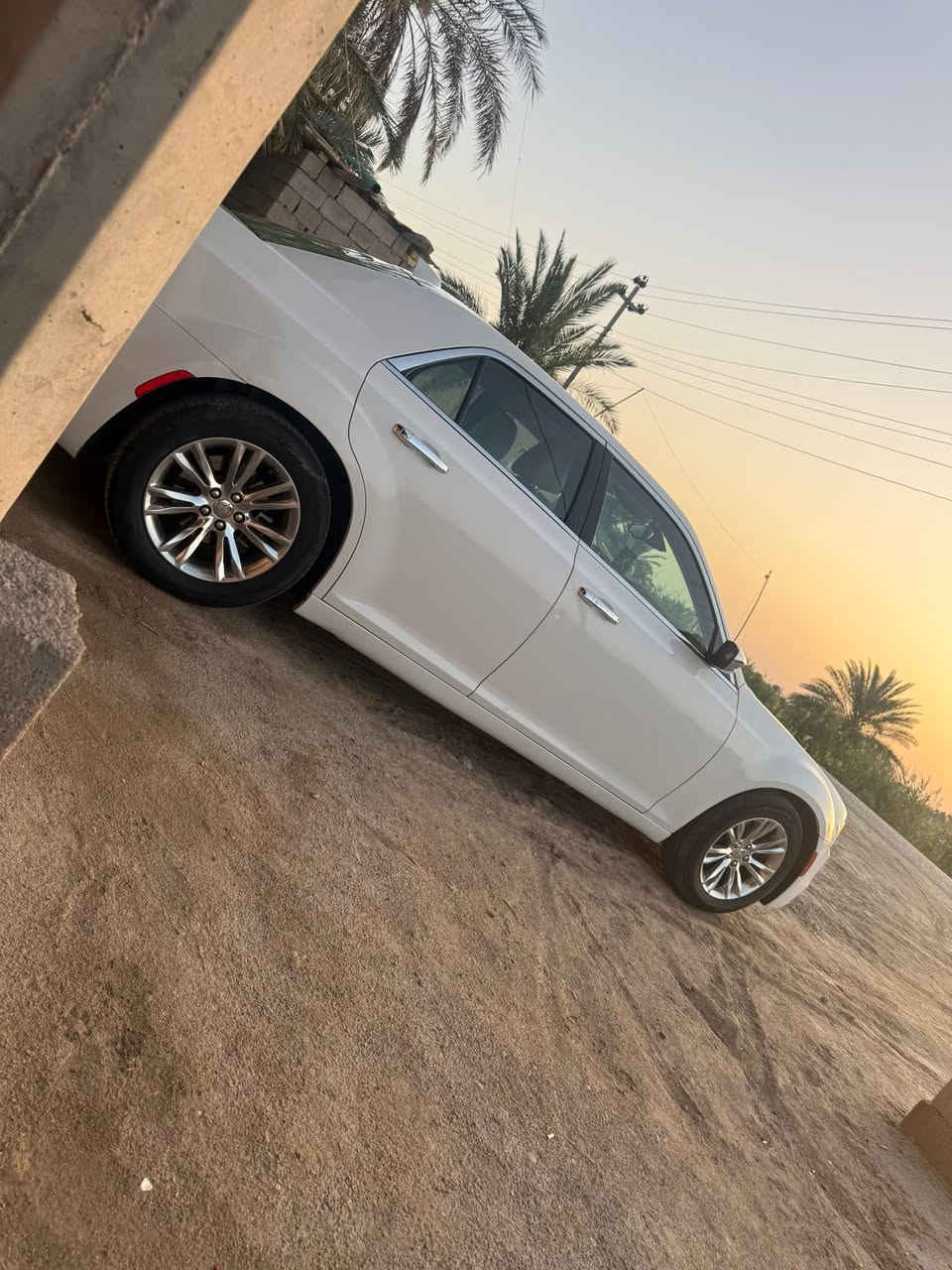 اوباما للبيع مسجله 22ورافع معامله تنزيل موديل كامله فقط تدفع الكمرك خمس ملائين اللون ابيض فئه سي بنراما رقم ذ ي قار انكليزي جاهزة على اخار حبايه مكينه كير اكسن كله جديد تجي تشوف بعينك صور الحادث مرفقه بالمنشوربدون ارباك ضربه خفيفه مكان السبير فقط جهه السايق  المكان سوق الشيوخ  رقم تلفون ***********وات ساب متوفر رجاء موشراي لاتعبني وتعب نفسه وتفاصيل اكثر من خلال  اتصالكم
