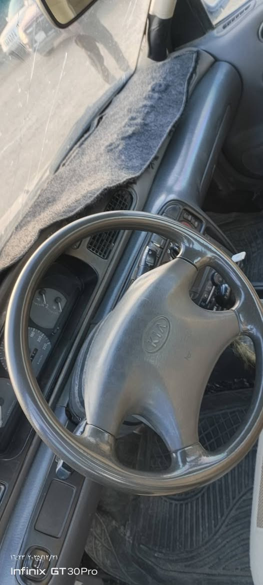 السلام عليكم 
من رخصه الادمن 

سيارة سيفية موديل ٩٦ بلادية بدون صبغ كير مكينة مسكر مكفولات تدفئة كاملة منظومة تبريد مشحونة غاز سيارة جاهزة 
بلادية على وضع الشركه مكان سيارة ديالئ المقدادية السعر 34 وبيها مجال للستفسار اكثر اتصل ***********
