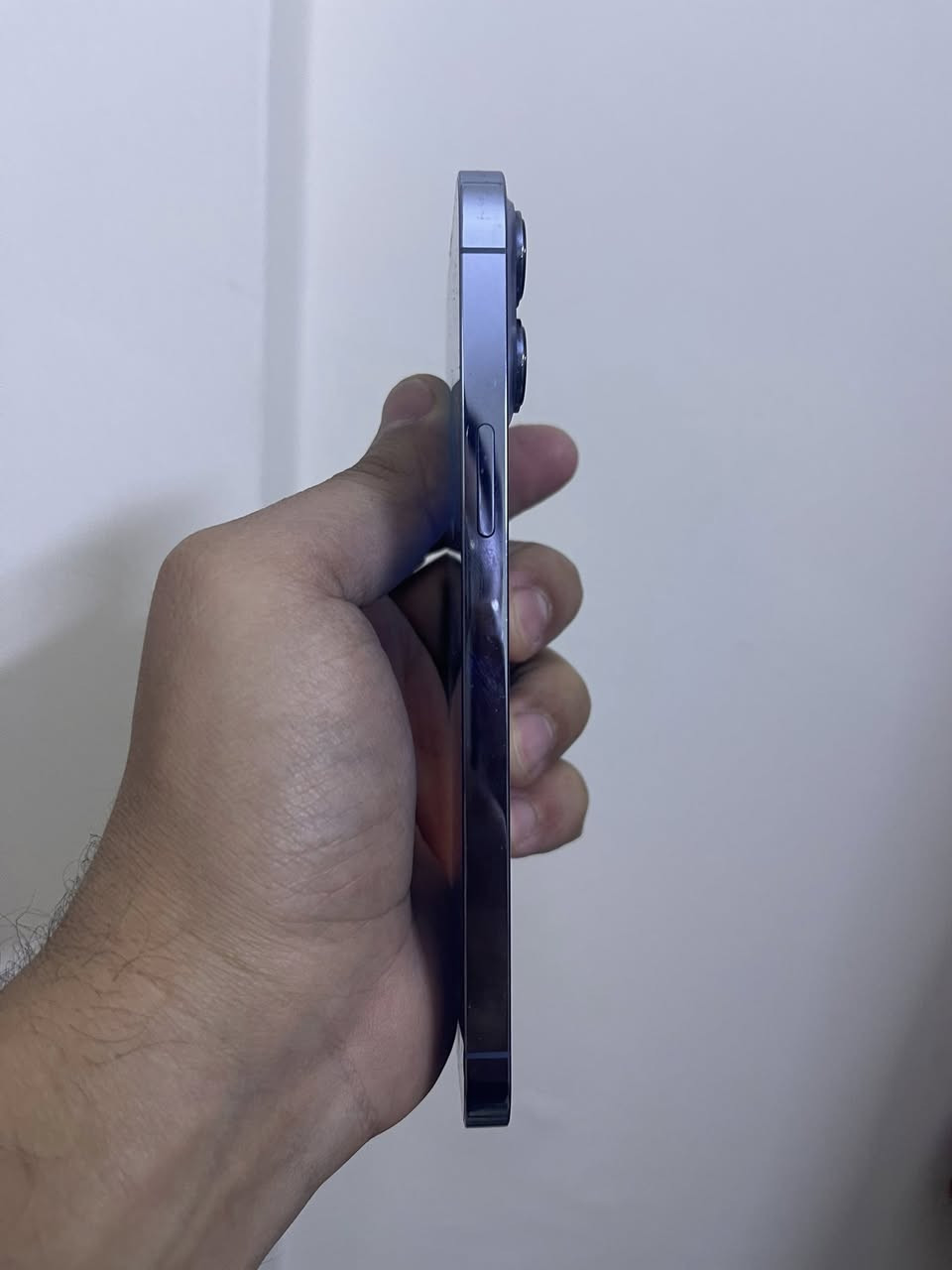 السلام عليكم
13 برو ماكس ذاكره 256 مع كامل الماحقات
نظافته 100‎%‎ 
بطاريه 79 بس متصرف شحن
على ايدي من نزل لهذا اليوم 
اللون بحري
السعر 625 وبي مجال بسيط 
عنواني زيونه ***********
