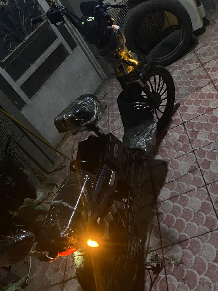 سلام عليكم شباب دراجه شحن k9بطاريات شغاله وشاحنتها موجوده وكامله مكمله عوزها بس سايق عنواني بياع شارع ١٦ قرب التربيه الرقم ***********رقم متوفر عليه وسعرها طل خاص وتدلل
