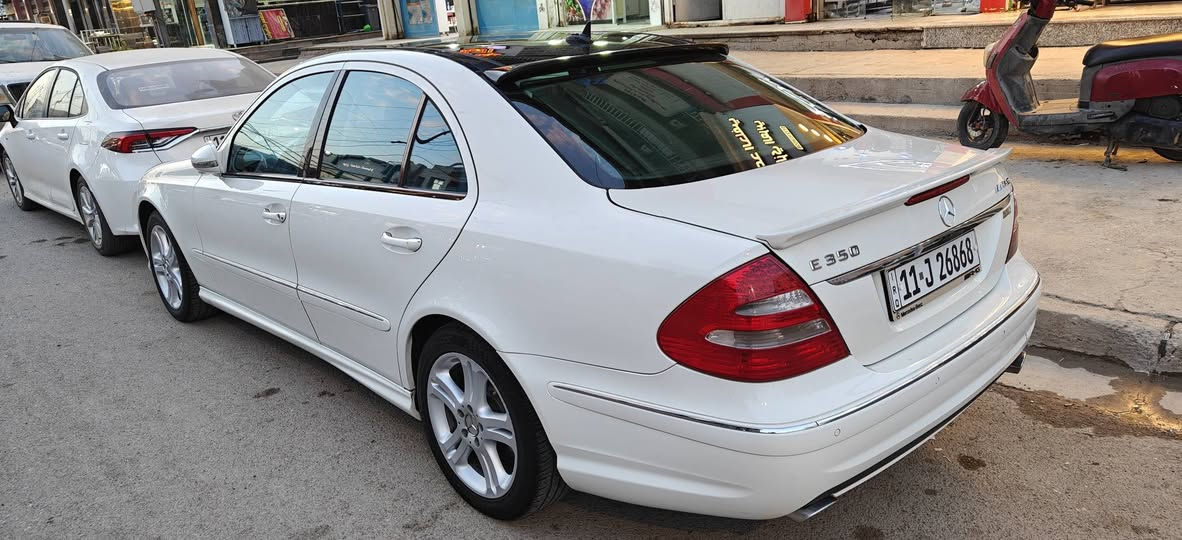 السلام عليكم
مارسيديس 211 موديل 2008 للبيع 
مكينه 350 فورماتك ملغي رقم بغداد بأسمي بانوراما شاشة كامرة كشنات تدفئة برده خلفيه وبردات ابواب منضومة زنون عدسات اصليه كير مكينه لووك  منضومة بانزين متكامله مجاول بلكات ايرفلو فيت بم فللاتر كوله جديد للبيع ***********
السعر 138 وبيها مجال بسيط
