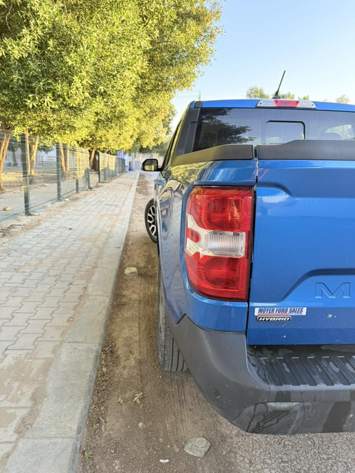 سلام عليكم 
للبيع فورد مافريك 2022 lariat هايبرد 
سياره نضيفه 
للتواصل ***********
