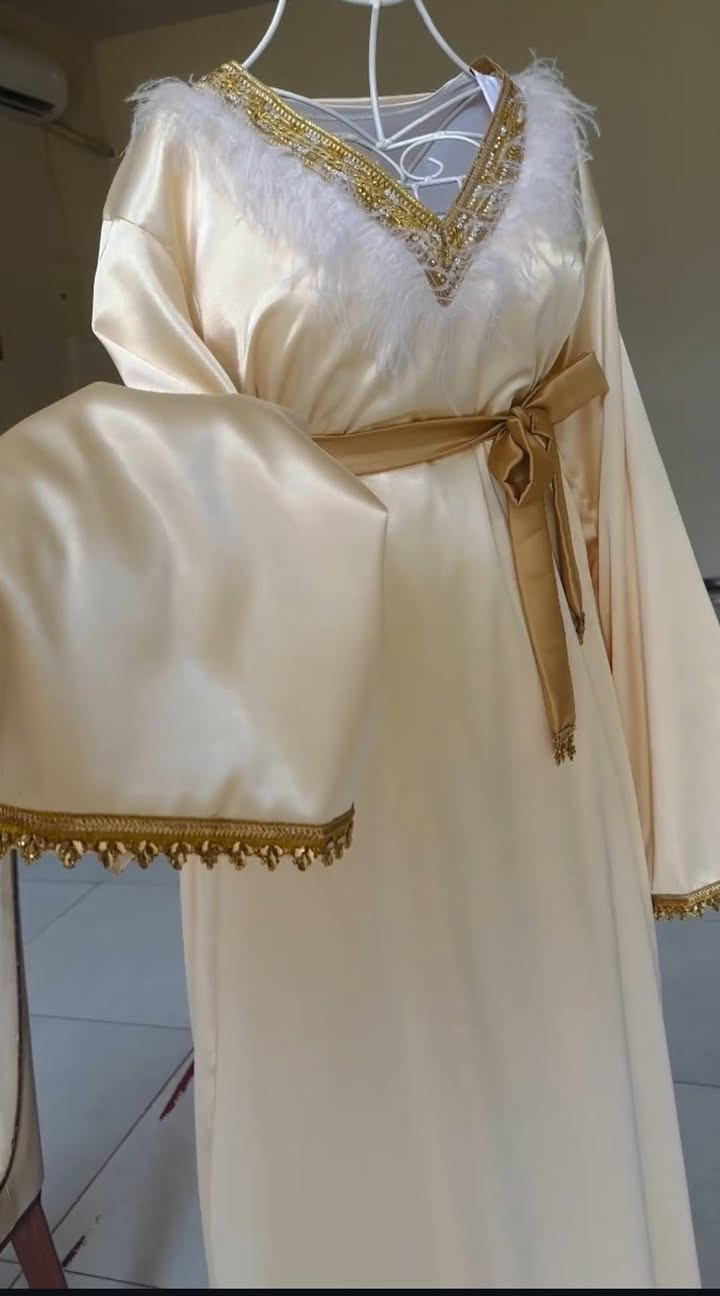 السلام عليكم بنات
فستان للبيع ملبوس ساعتين فقط
 للعرايس مال صباحيه او رمضاني او عقد
ماخذته بـ60 خياط القماش تموت 
أريده بـ45
يلبس من وزن 50 إلى 65
التريده تراسلني خاص
موجود عندي توصيل لكل المحافظات♥️.


**إذا كنت صاحب هذا الإعلان وتريد حذفه لأي سبب، رجاءا أرسل رسالة إلى الدعم الفني**