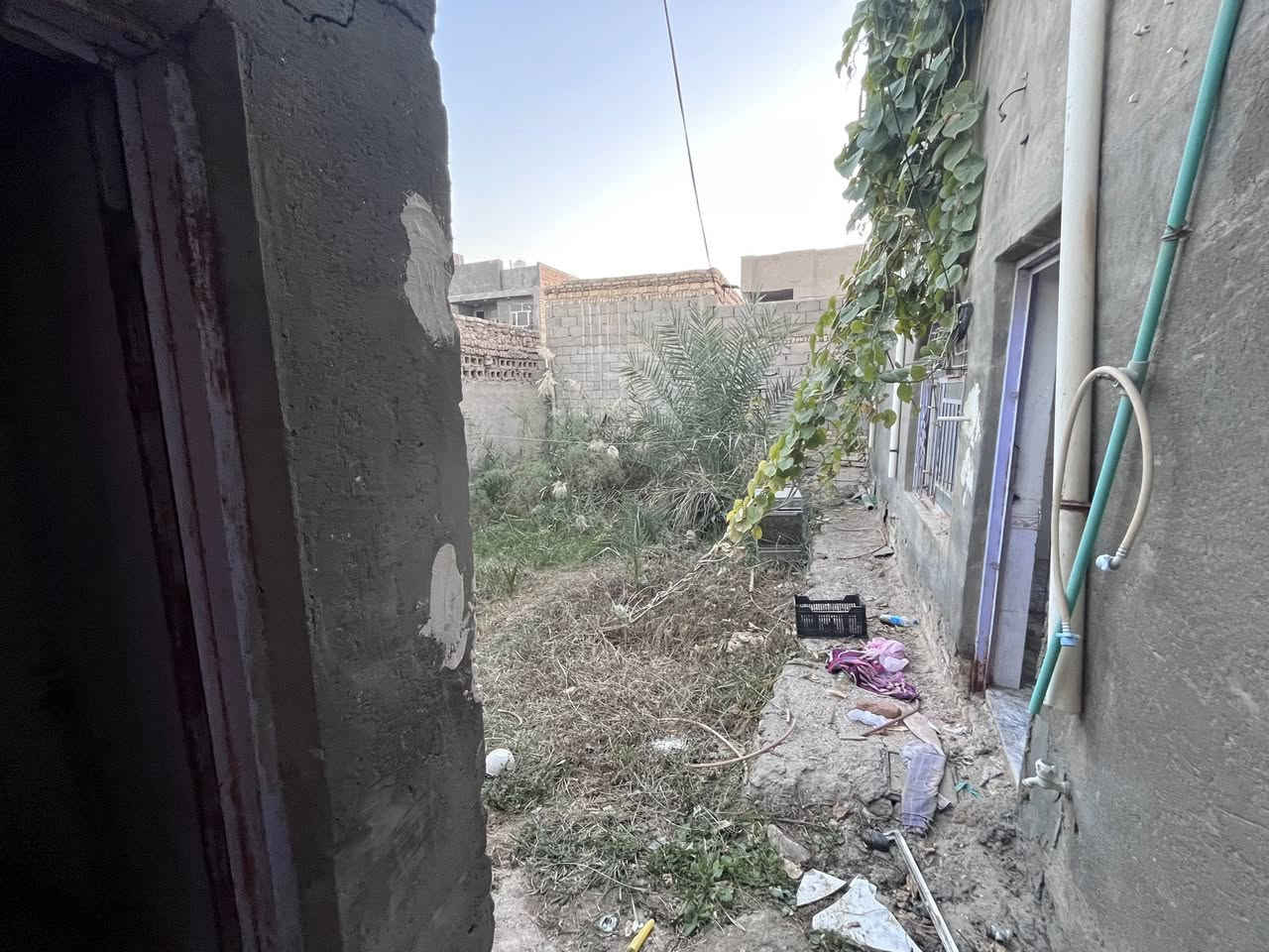 غرف وبراني ومطبخ
وصحيات
سايدين المحافض
واتساب***********
