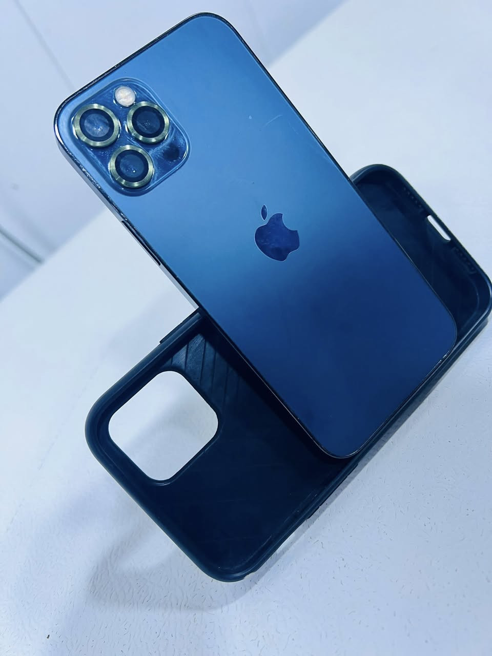 ١٢ برو  مبدل بطاريه ذاكره ١٢٨ بدون كارتونه بس كيبل ***********
