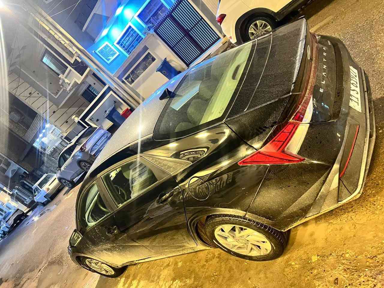 السلام عليكم النتره النترة موديل ٢٥  فول عدة الفتحة هايبرة مكينة ٢٠٠ رقم بغداد  ماشية ٣٥الف حادث.بصيط جاملغ خلفي مرفق بسونار عنوان بغداد رقم تلفون ***********
