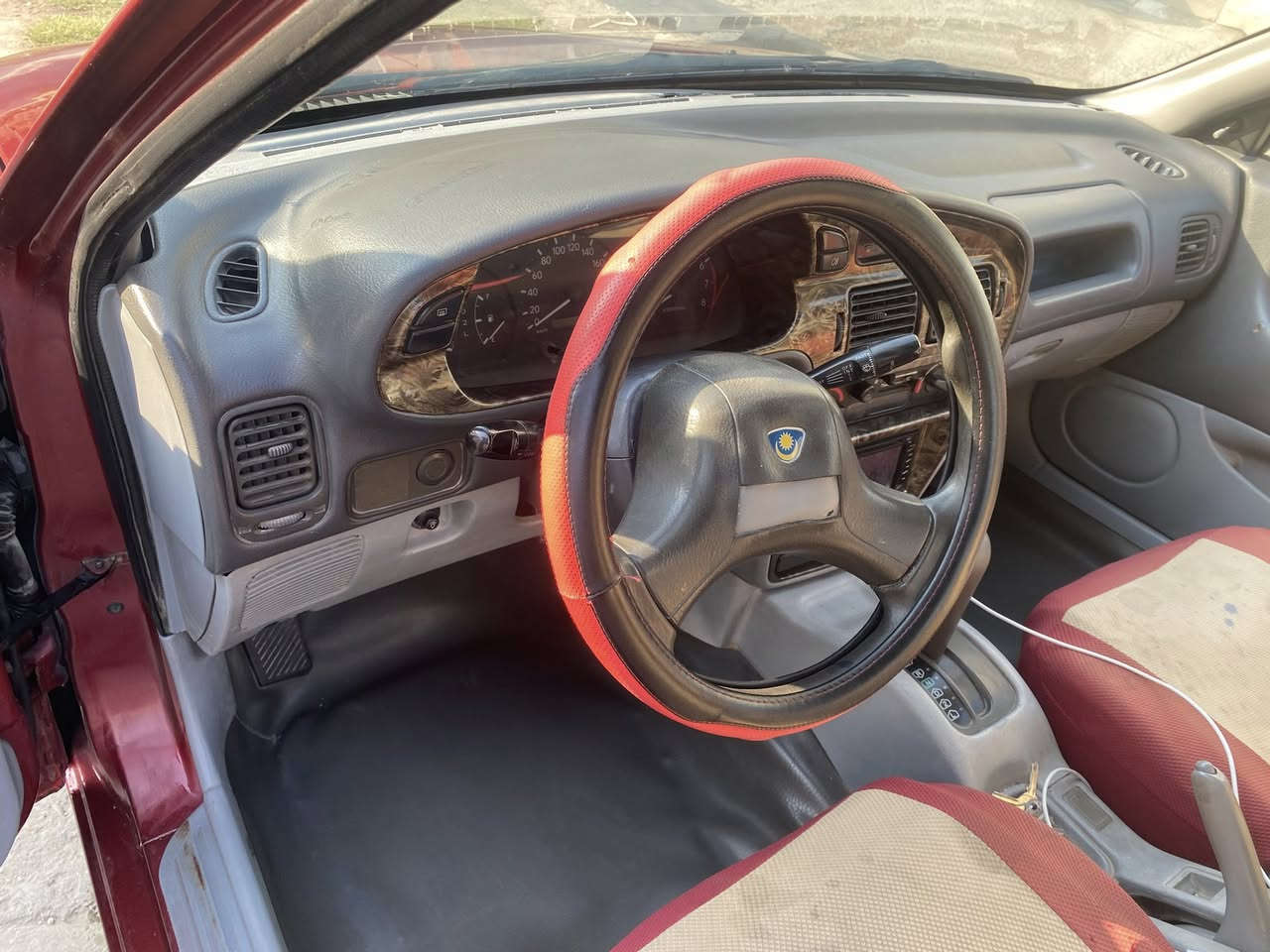 سلام عليكم بروتون مديل2005  رقم السياره بابل إنكليزي جديد مصبوغه احزام جماليه كير محرك جديد صدر جديد تبريد ثلج السياره حادث ما بيه بس صبغ جماليه  السعر 48 بيها مجال بصيط جدن … مكاني بغداد المنصور الرقم ***********
