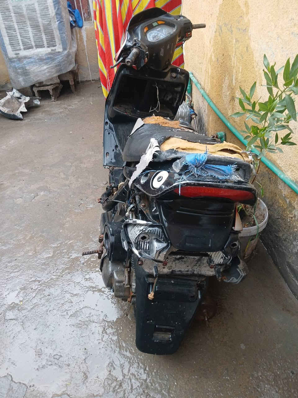 السلام عليكم دراجه فراشه كوم حديد تجي تحمل وتروح مكاني بغداد الشعب سعر 50 غراضها ماكو ضايعه ابيع على حطتها ***********
