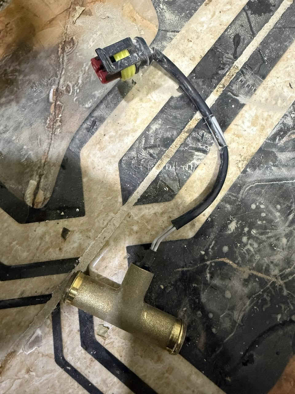 متوفر ادوات منضومة غاز  ضفير وعقل gdi
4سلندر كل حاجه وسعرها وتريد شلع هم ماعندي مشكله 
***********
