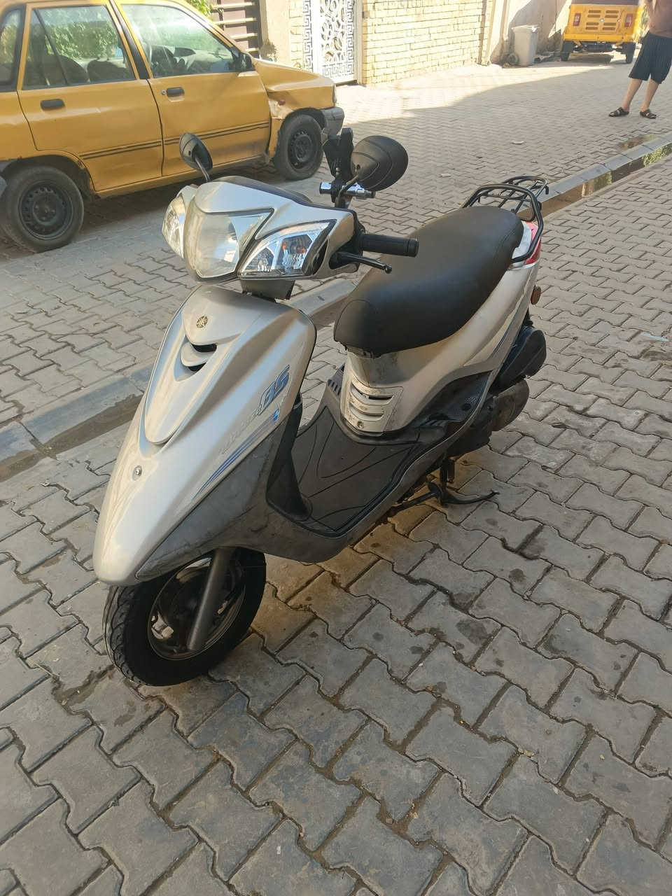 بغبغاء للبيع دراجه صارله سبوع من منزله رمبه جديده بمعنه لكلمه مال جناي سعر مليون وربع وبيه مجال مكان الحريه وتساب ***********
