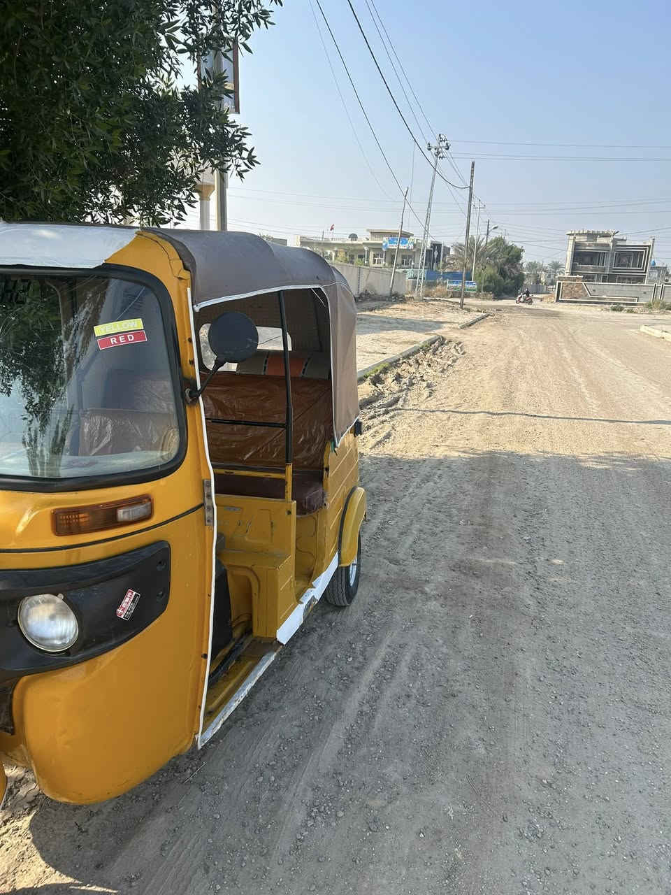 سلام عليكم تكتك باجاج للبيع موديل ٢٠٢٠رقم كربلاء مشروع وطني انكليزي وسنويه بسمي سعر6500 بيه مجال مكاني المحموديه للاستفسار ***********
