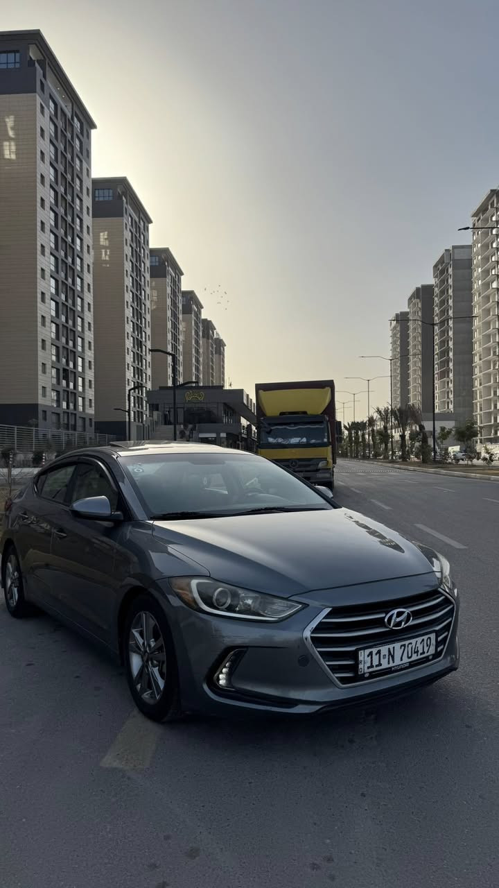 السلام عليكم للبيع النترا وارد أمريكي موديل ٢٠١٨
سيارة حادثها مرفق بالصور سيارة بدون صبغ بدون تبديل ليبل واحد 
فول ١/١
شاشة وكامرة 
فتحة 
بصمة تشغيل وأبواب
تدفئة بالكشنات
أنظمة قيادة ورادارات جانبية
داخلها أسود 
شاشة جبيرة ابل كار بلاي اندرويد اوتو
محرك 2000دوش. جاهزة بدون نقص 
مكاني بغداد الكرخ السعر 140$
***********
