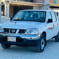 نيسان نافارا • ٢٠١٠ • مزاد كتابي