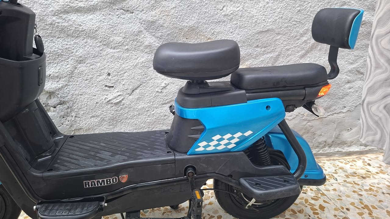 السلام عليكم اخوتي الأعزاء ماطور شحن رامبو يحتوي على ٤ بطاريات دبل والنضافة ٩٠% وكدام العين السعر ٣٥٠


**إذا كنت صاحب هذا الإعلان وتريد حذفه لأي سبب، رجاءا أرسل رسالة إلى الدعم الفني**