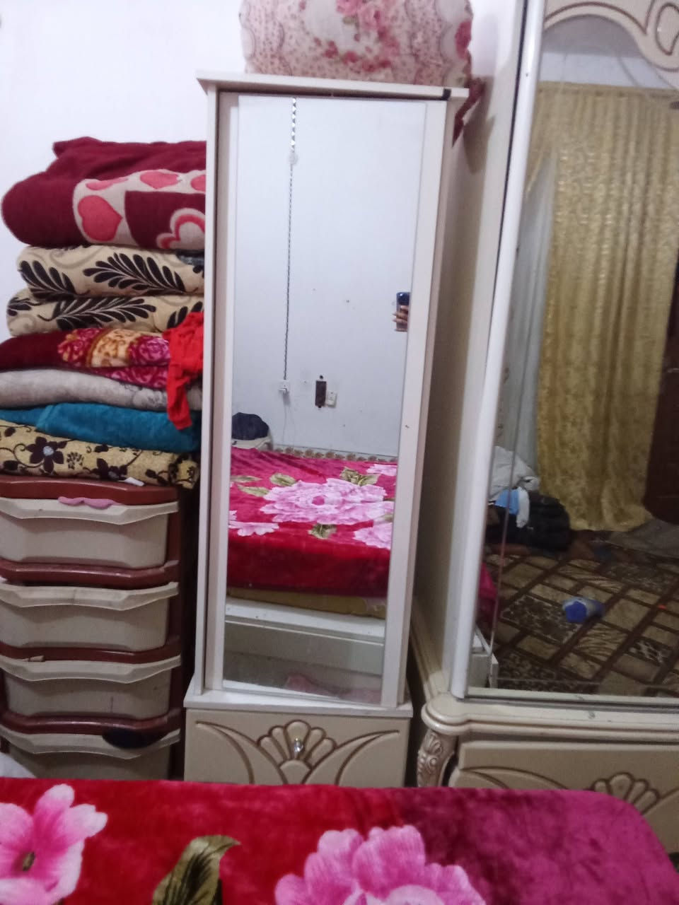 سلام عليكم غرفه للبيع نضيفه 80٪كلشي مابيها سعر ٤٥٠ وبيها مجال حك الجيه مكاني مشخاب


**إذا كنت صاحب هذا الإعلان وتريد حذفه لأي سبب، رجاءا أرسل رسالة إلى الدعم الفني**