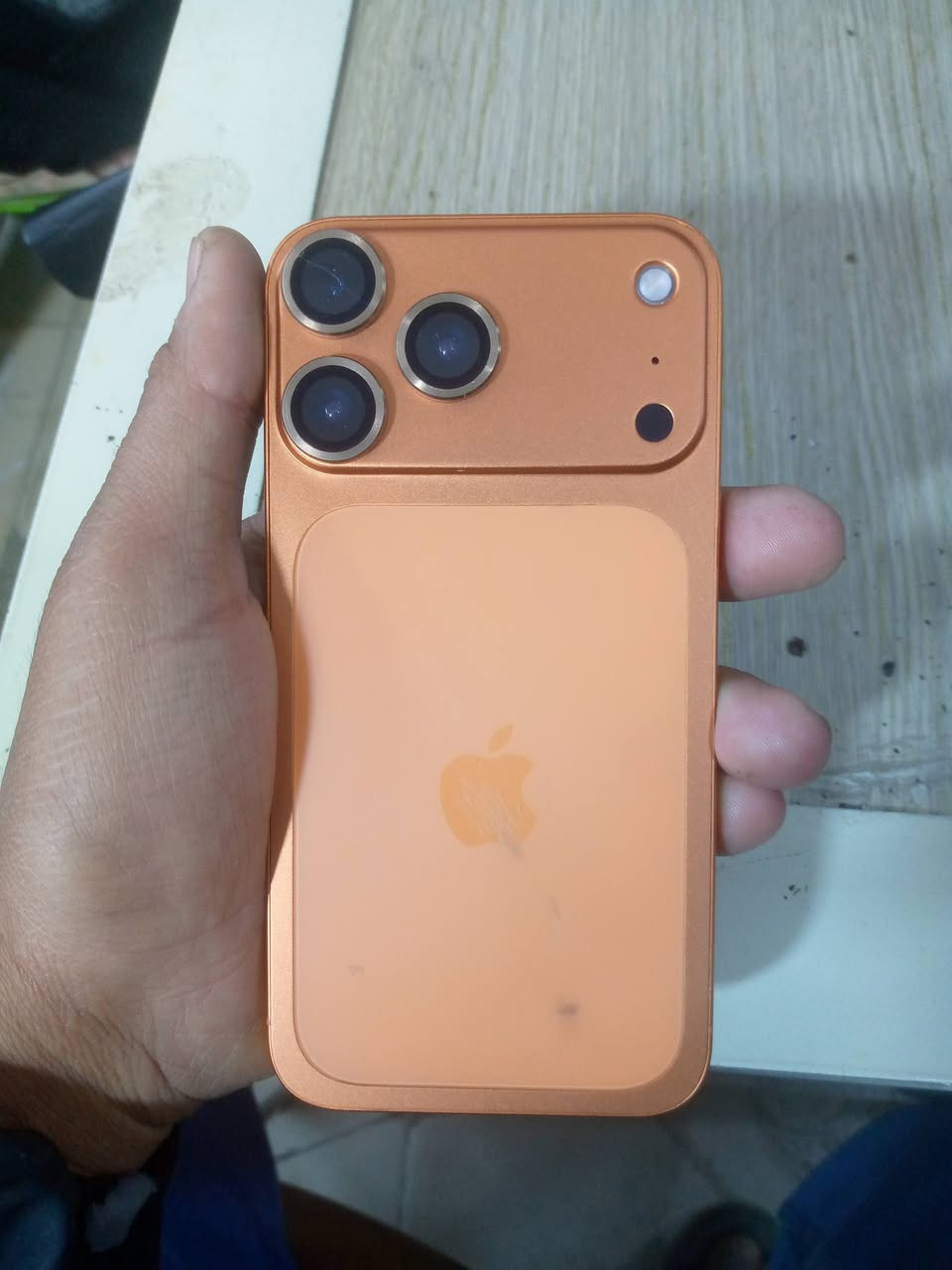 سلام عليكم اكس ار محول 17 برو ماكس طبق الاصل الجهاز نضيف ذاكره 256 نموذج m  شاشه بلاد فيس ايدي شغال دبل سيمكارت بطاريه 75 الجهاز كله بلاد وشغال الجهاز مقفول ايكلود فقط سعر 100 وبيه مجال قليل عنوان واسط داموك بيع او مراوس رقم ***********
