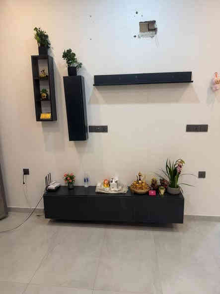 للبيع 
سبالت عدد 2 
1 طن 
2 طن 
3ميوزة بلازما 
طبلة وسط 
كاونتر مطبخ 
موجودات بالمنصور 
للتواصل ***********
